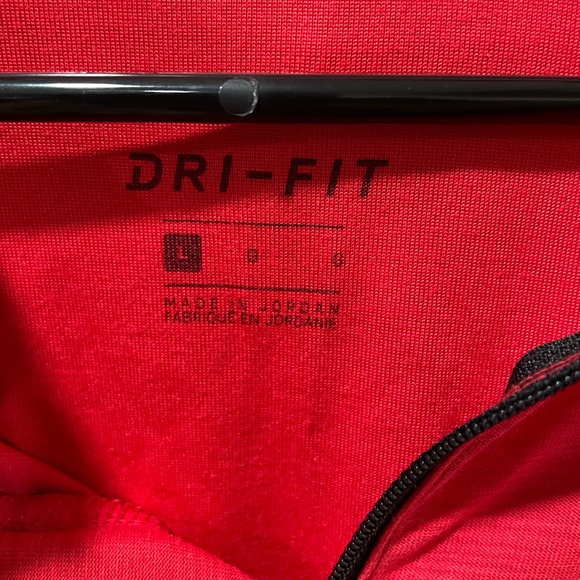 Nike mens large red 1/4 zip pullover used good condition - Picture 5 of 5